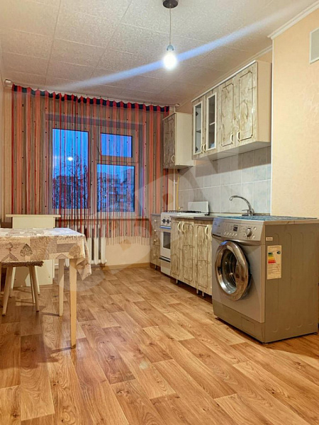 Купить 4 комнатную квартиру площадью 35 кв.м за 4600000 рублей